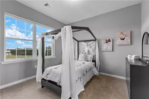 1000 Fairway Dr, Forks, PA 18040 - Photo 29
