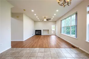 1035 Jervin Dr, South Whitehall Township, PA 18104 - Photo 9