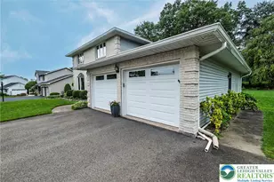 419 Crestmont St, Plainfield Township, PA 18072 - Photo 3