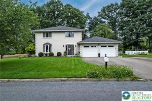 419 Crestmont St, Plainfield Township, PA 18072 - Photo 1