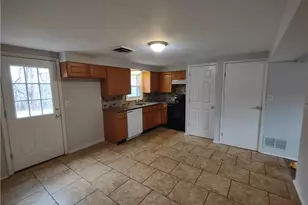 121 E Hillcrest Ln, Slatington Boro, PA 18080 - Photo 5