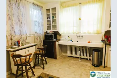 358 W Bertsch Street, Lansford Boro, PA 18232 - Photo 7