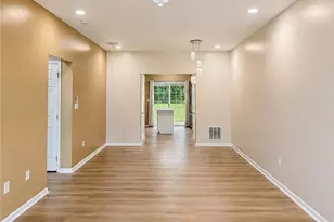 226 Huntington Ln, Easton, PA 18040 - Photo 3
