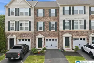 1648 Oakridge Ln, Hellertown Boro, PA 18055 - Photo 1