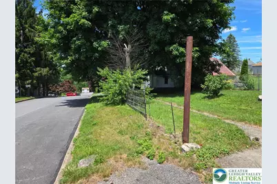248 W Hazard Street, Summit Hill, PA 18250 - Photo 3