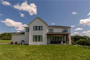 4280 Wyndemere Circle, Lowhill Township, PA 18078 - Photo 7