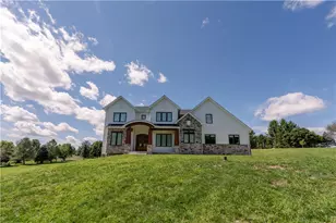 4280 Wyndemere Circle, Lowhill Township, PA 18078 - Photo 5