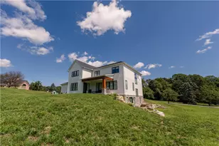 4280 Wyndemere Circle, Lowhill Township, PA 18078 - Photo 7