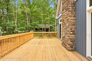 101 White Oak Dr, Penn Forrest, PA 18229 - Photo 15