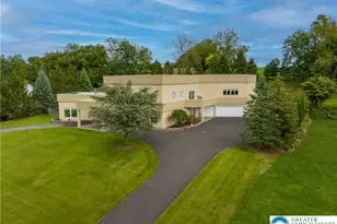 2224 Meadow Brook Dr, North Whitehall Township, PA 18078 - Photo 1