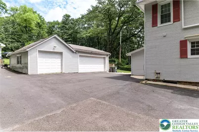 26 Center Ave, Mount Pocono, PA 18344 - Photo 35
