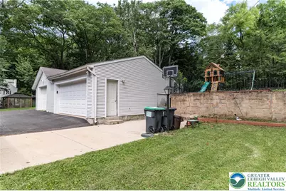 26 Center Ave, Mount Pocono, PA 18344 - Photo 31