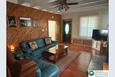 26 Center Ave, Mount Pocono, PA 18344 - Photo 3