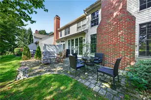 4706 Pinehurst Cir, Upper Saucon Township, PA 18034 - Photo 5
