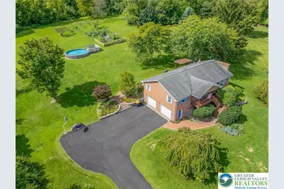 395 Sunrise Boulevard, Upper Mt Bethel Twp, PA 18343 - Photo 1