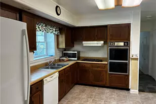7068 Linden Rd, Lower Macungie Township, PA 18062 - Photo 13