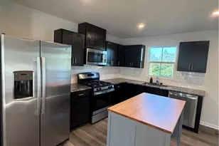 2126 Cross Country Rd, Northampton Township, PA 18067 - Photo 9