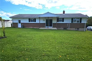 2141 Aster Rd, Macungie Boro, PA 18062 - Photo 3