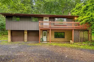 1570 Astolat Rd, Effort, PA 18330 - Photo 1