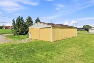 2412 Clearview Rd, Coplay Boro, PA 18037 - Photo 5