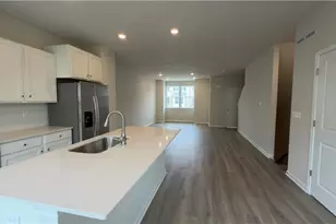 8204 Alexander Ct, Upper Macungie Township, PA 18031 - Photo 11