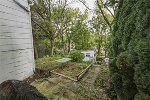 3252 S Quarry St, Whitehall Township, PA 18052 - Photo 27