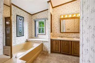 5163 Stone Terrace Dr, Whitehall Township, PA 18052 - Photo 37