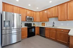 308 Maple Ct, Alburtis Boro, PA 18011 - Photo 5