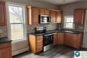 26 E Walnut St, Nazareth, PA 18064 - Photo 5
