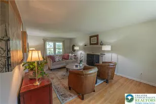 1063 Manor Dr, Lower Macungie Township, PA 18103 - Photo 5