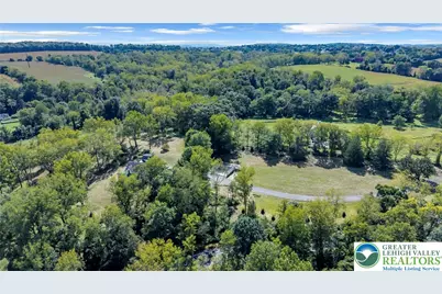 384 Henry Road, Bushkill Twp, PA 18064 - Photo 13