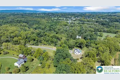 384 Henry Road, Bushkill Twp, PA 18064 - Photo 9