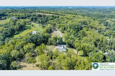 384 Henry Road, Bushkill Twp, PA 18064 - Photo 5