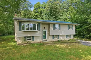 9870 N Delaware Dr, Lower Mt Bethel Twp, PA 18013 - Photo 3