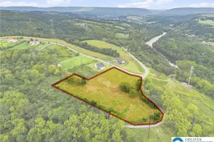 1925 Park Pl Dr, North Whitehall Township, PA 18080 - Photo 1
