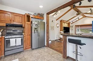 1836 Cloverdale Rd, Bethlehem City, PA 18018 - Photo 15
