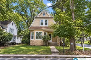 40 Fairview Ave, Mount Pocono Boro, PA 18344 - Photo 1