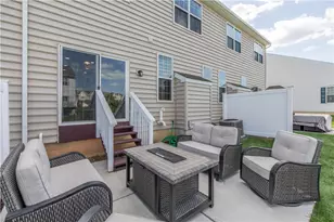 273 Redclover Ln, Upper Macungie Township, PA 18104 - Photo 11