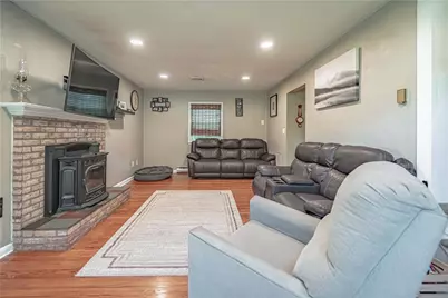 217 Calvary Avenue, Emmaus Boro, PA 18049 - Photo 9