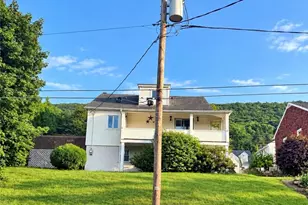 524 E Center St, Nesquehoning Boro, PA 18240 - Photo 3