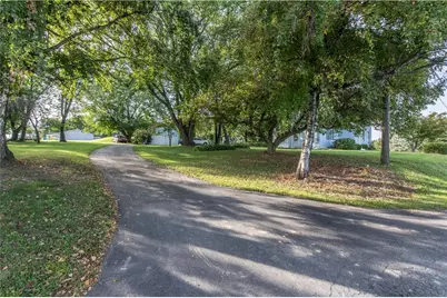 300 S Delaware Drive, Upper Mt Bethel Twp, PA 18343 - Photo 3