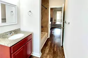 506 W Berwick St, Easton, PA 18042 - Photo 5