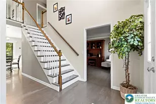 4661 Hampshire Dr, Hanover Twp, PA 18017 - Photo 3