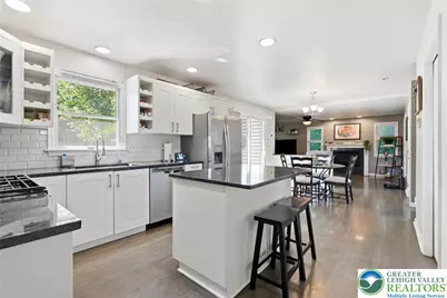 4661 Hampshire Drive, Hanover Twp, PA 18017 - Photo 11