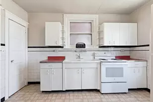 702 St John St, Allentown City, PA 18103 - Photo 9