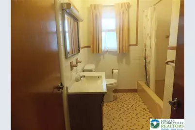 3021 Rosewood Court, Whitehall Township, PA 18052 - Photo 7