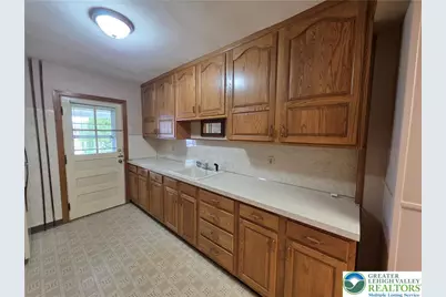 2135 Princeton Avenue, Bethlehem City, PA 18015 - Photo 9
