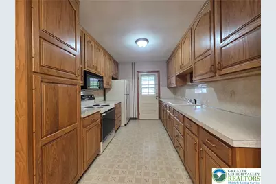 2135 Princeton Avenue, Bethlehem City, PA 18015 - Photo 7