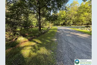 3240 Woodland Drive, Ross Twp, PA 18353 - Photo 17