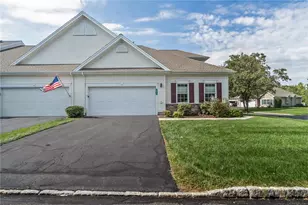 3000 Oak Hills Dr, Allen Township, PA 18067 - Photo 3
